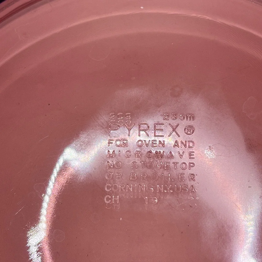 Pyrex Amethyst Glass Pie Plate 9.5 Inch Vintage Corning 209 Purple Bakeware USA